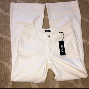 💕 NWT Allen B Flare Leg Jeans